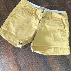 Bundle 4 for $20! Yellow Gap 5” shorts
